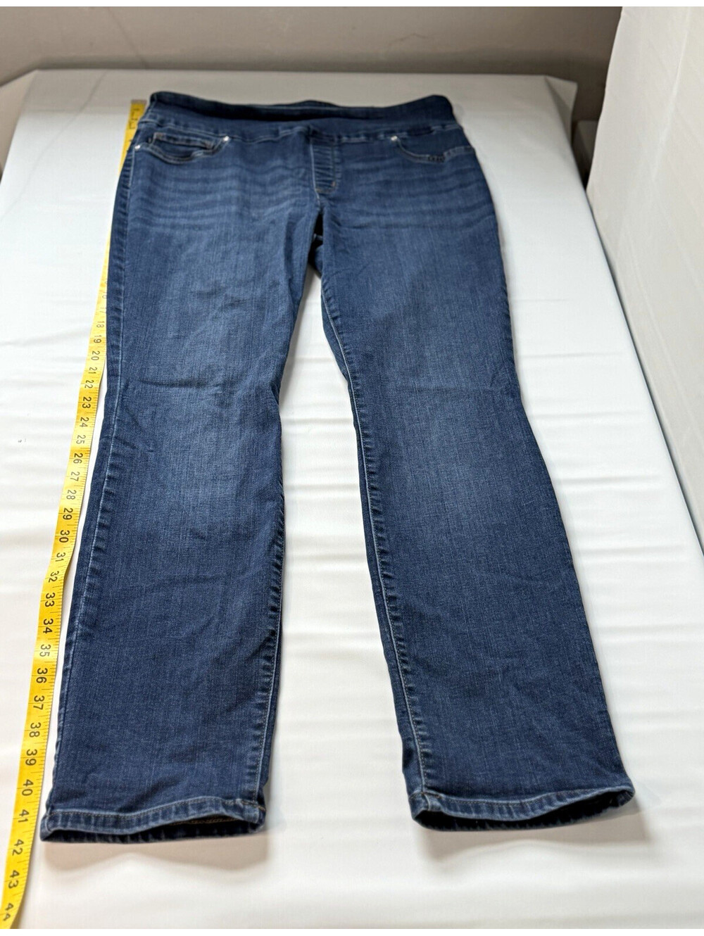 Lee Sculpting Women's Slim Leg Mid Rise Medium Wash Stretch Jeans 14 35" [COPY]